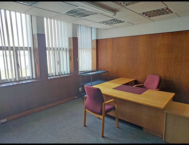 5,630M² BUILDING FOR SALE IN SYDENHAM